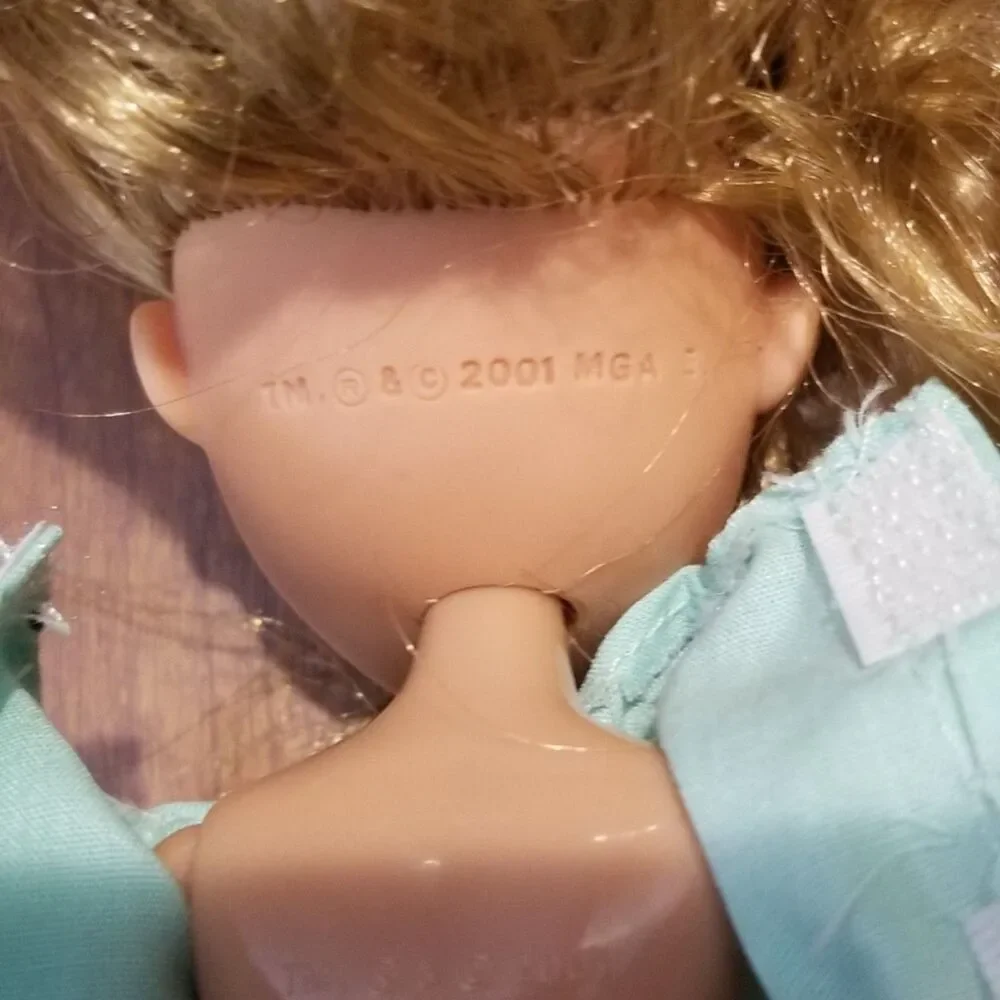 Vintage 2001 Bratz First Edition CLOE Doll Angel Original MGA 1st Wave Rare HTF